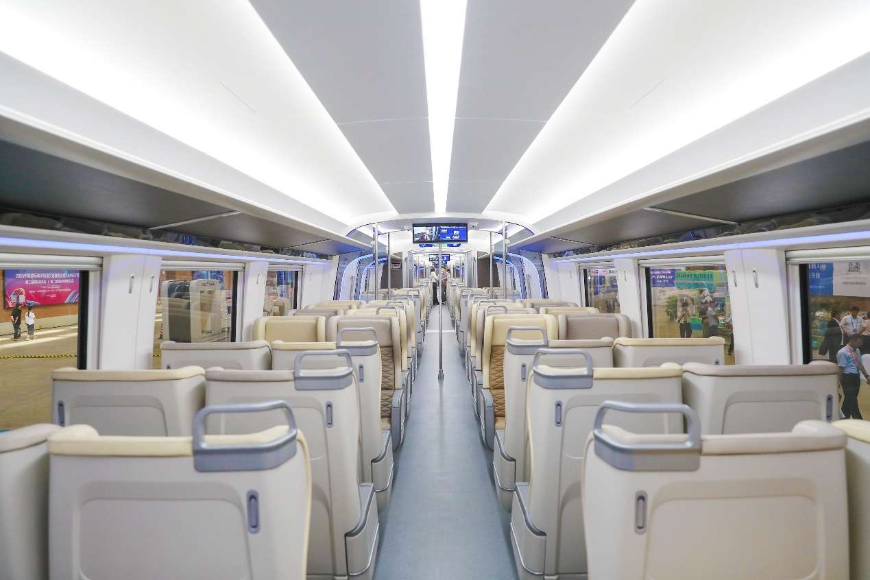 C:\Users\Administrator\Desktop\新建文件夹 (5) - 副本\7CP1I4493.JPG