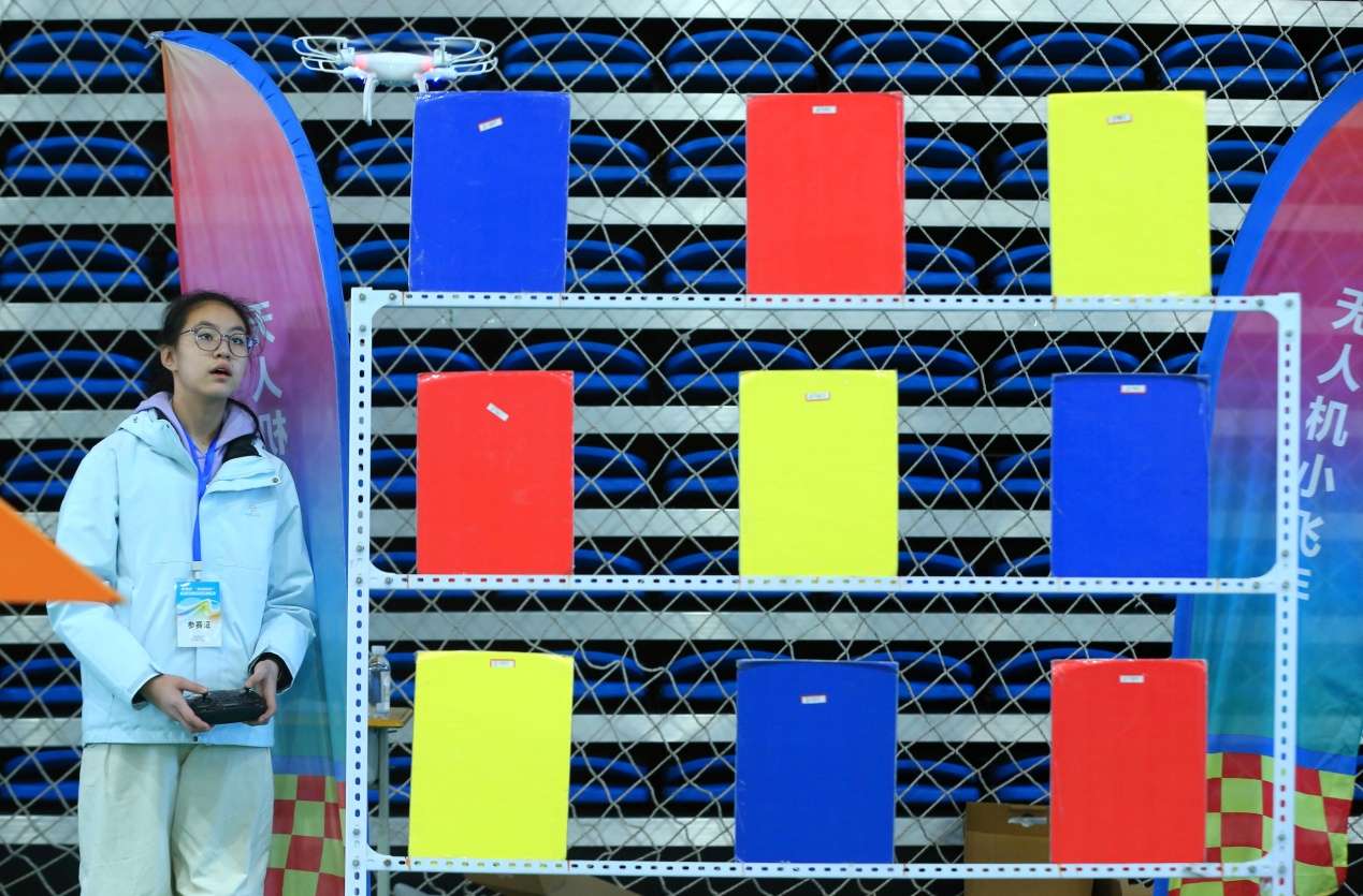 D:Desktop新建文件夹 (33)梁孝鹏B67W8305.JPG