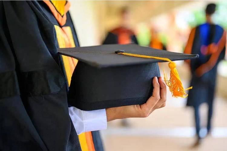 多所高校延长研究生学制,这一变动影响几何?